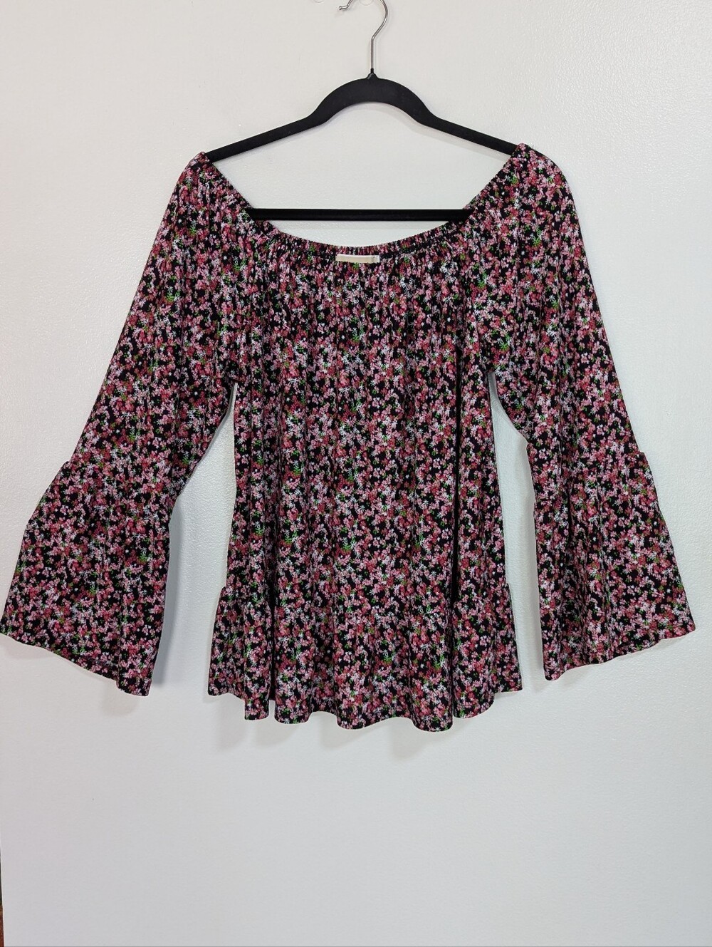 MICHAEL Michael Kors Floral Off Shoulder Bell Sleeve Top Medium